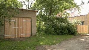 big_39203244_0_300-169